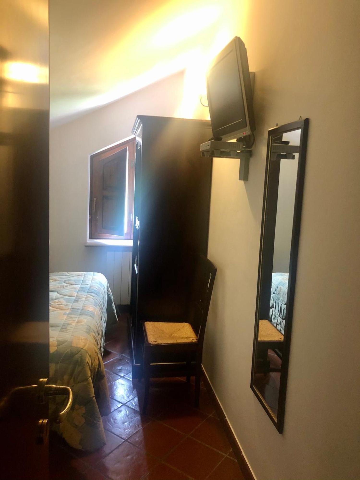 Hotel Bucaneve เปสกัสเซโรลี ภายนอก รูปภาพ